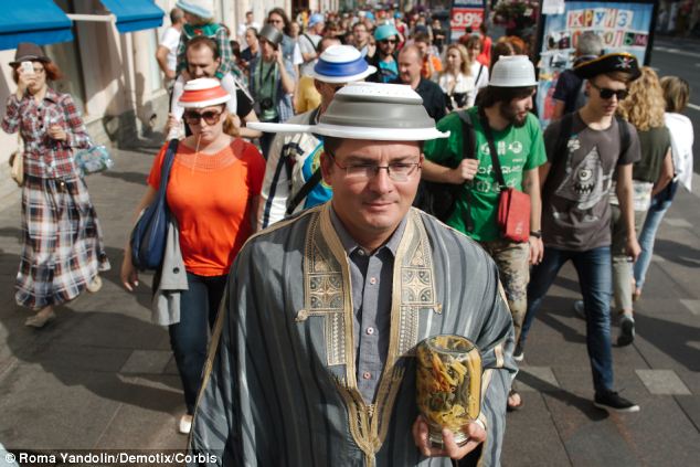 Znalezione obrazy dla zapytania pastafarian manifestation